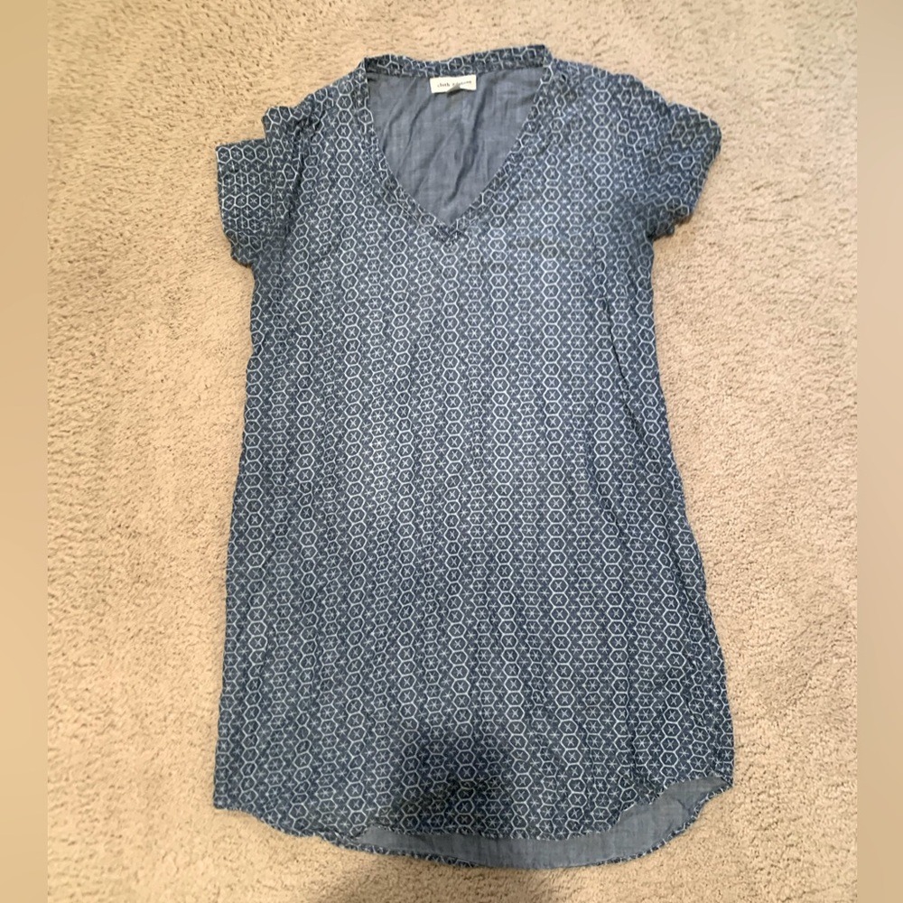 Cloth & Stone Denim v-neck dress (medium)